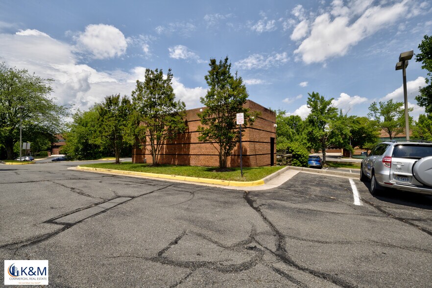 More Photos Of 14100 Park Meadow Dr, Chantilly Medical For Lease