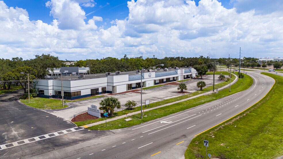 Primary Photo Of 4612 N 56th St, Tampa Industrial For Lease