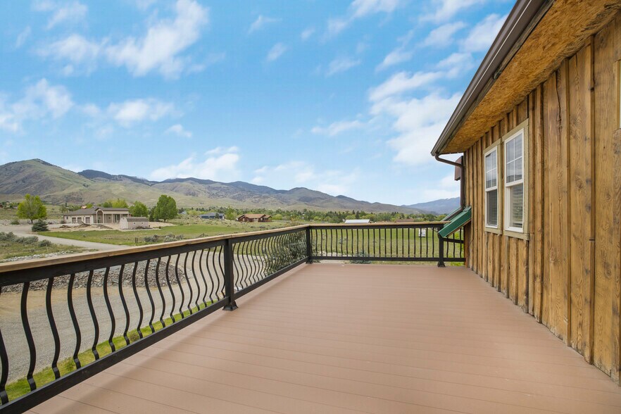 More Photos Of 13 Gott Ln, Salmon Hospitality For Sale