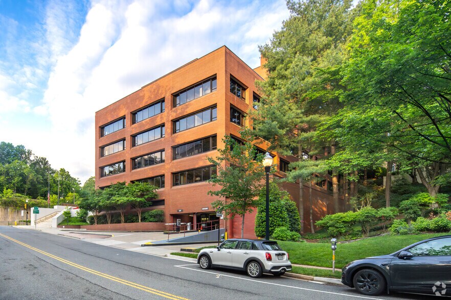 More Photos Of 1501 Langston Blvd, Arlington Office For Sale