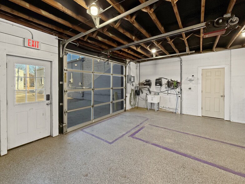 More Photos Of 901 W Mamie Eisenhower Ave, Boone Auto Repair For Sale