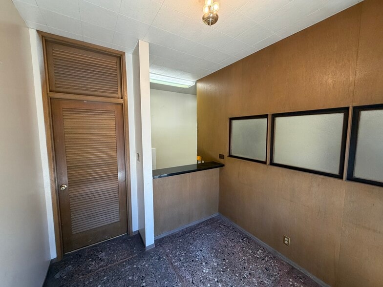 More Photos Of 141 E Acacia St, Stockton Office For Lease