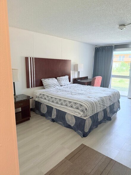 More Photos Of 2901 S Van Buren St, Enid Hotel For Sale