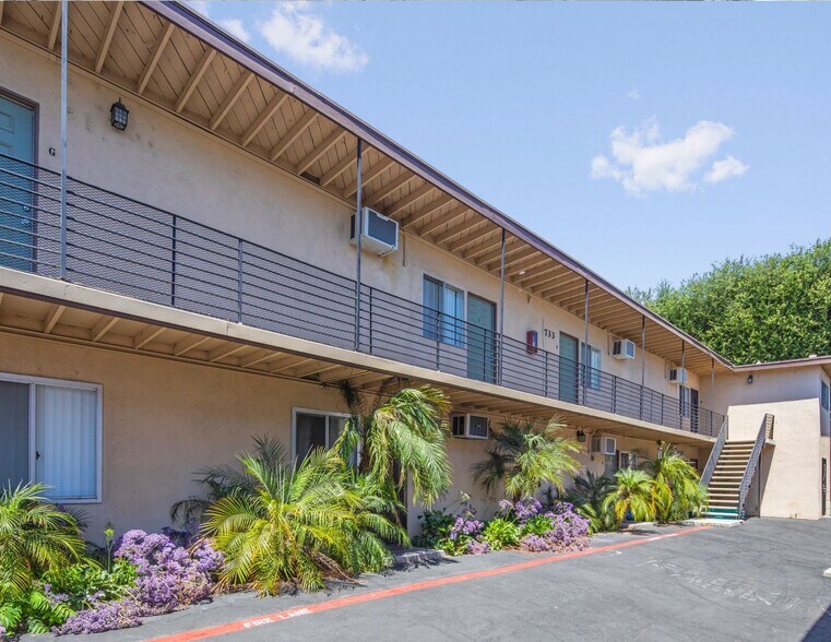 More Photos Of 729-733 W Foothill Blvd, Monrovia Apartments For Sale