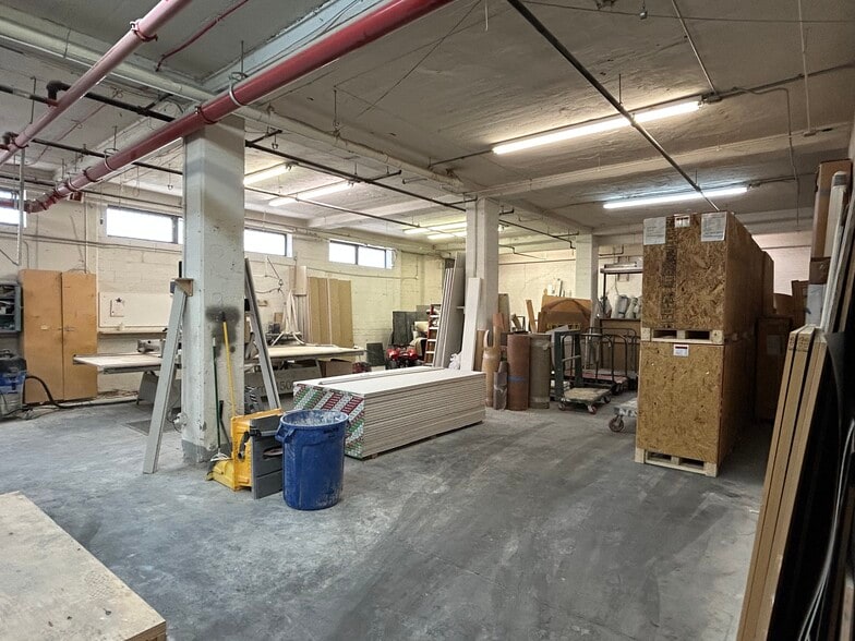 More Photos Of 1306 43rd Ave, Long Island City Warehouse For Lease