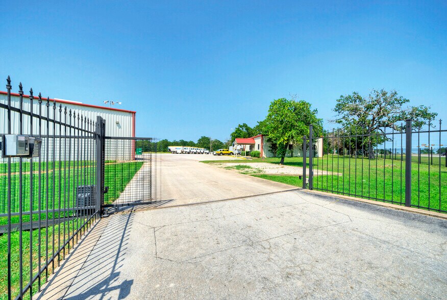 More Photos Of 8108 FM 973 N, Austin Land For Sale