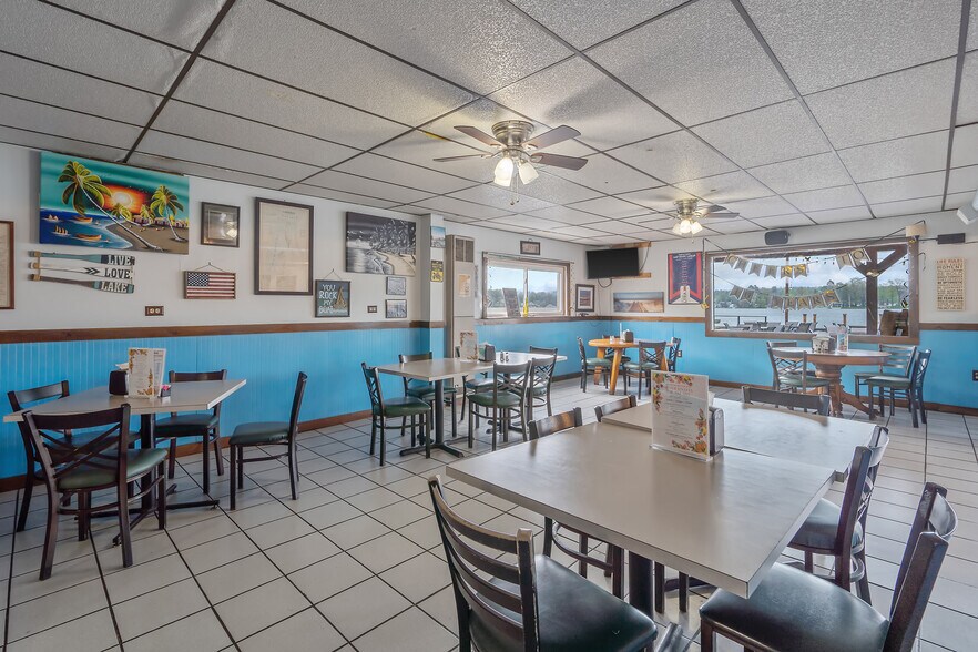 More Photos Of 356 King St, Fair Haven Marina For Sale