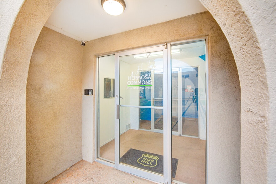 More Photos Of 200 Hermosa Dr NE, Albuquerque Apartments For Sale