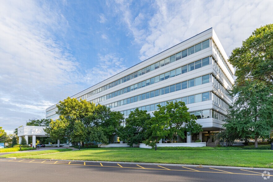 More Photos Of 1 International Plz, Philadelphia Coworking Space