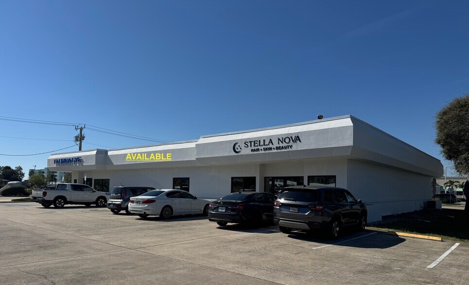 More Photos Of 2003 N Atlantic Ave, Cocoa Beach Storefront Retail Office For Lease