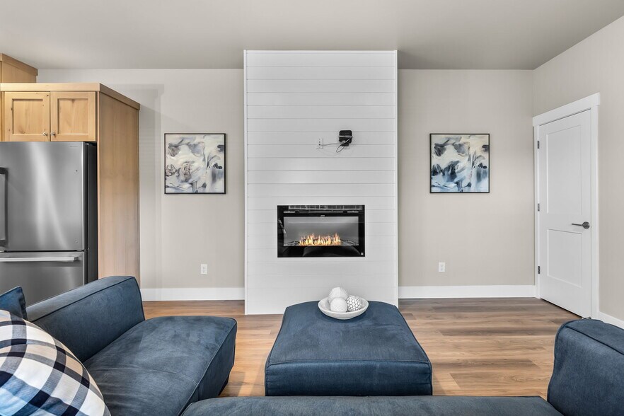 More Photos Of 63290 NW Ski Ln, Bend Multifamily For Sale