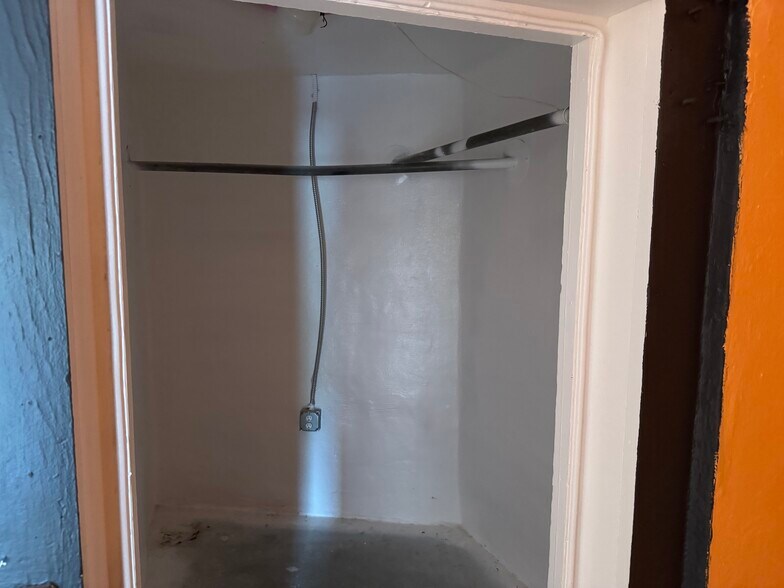 More Photos Of 1104-1108 E 1st St, Loveland General Retail For Lease