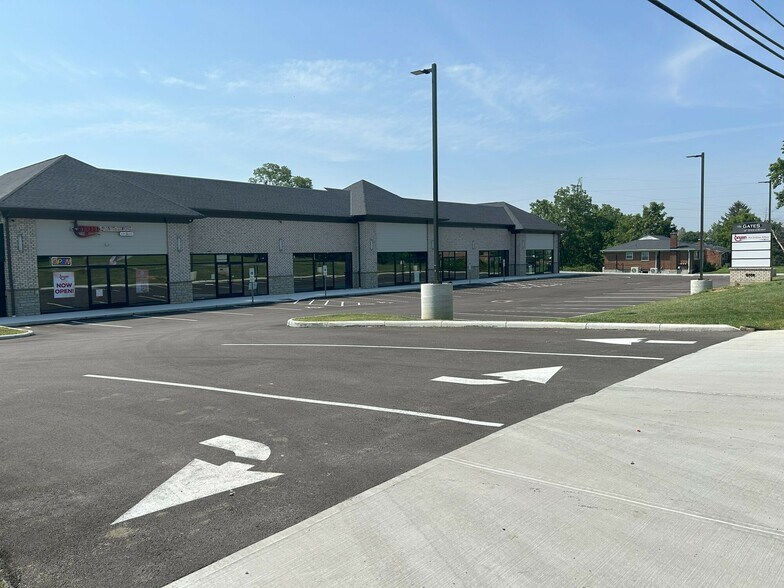 More Photos Of 9774 Cincinnati Columbus Rd, West Chester Storefront For Lease
