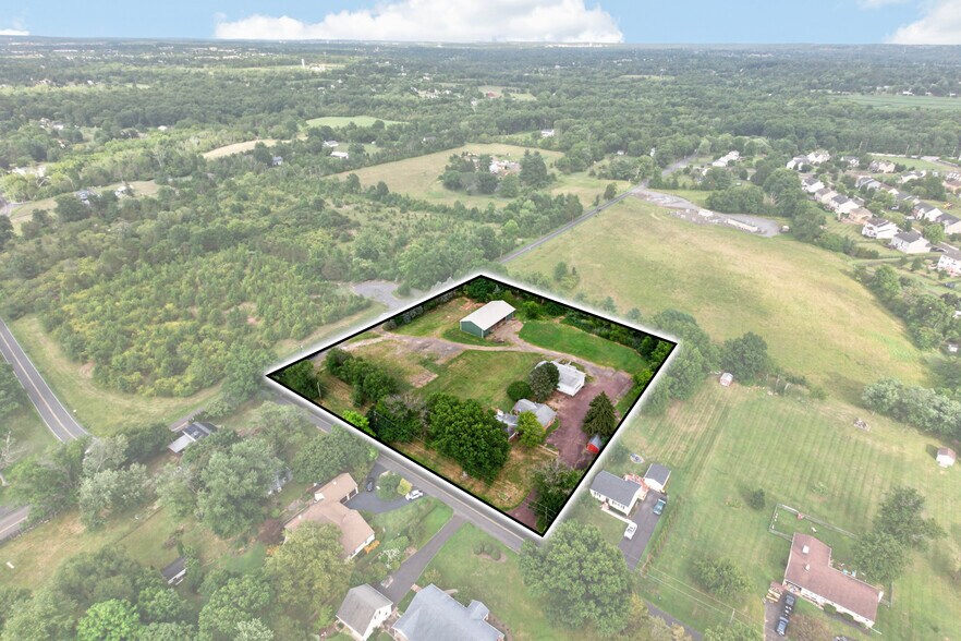 More Photos Of 2114 Store Rd, Harleysville Contractor Storage Yard For Sale