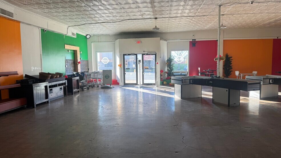 More Photos Of 1776 S High St, Columbus Freestanding For Lease