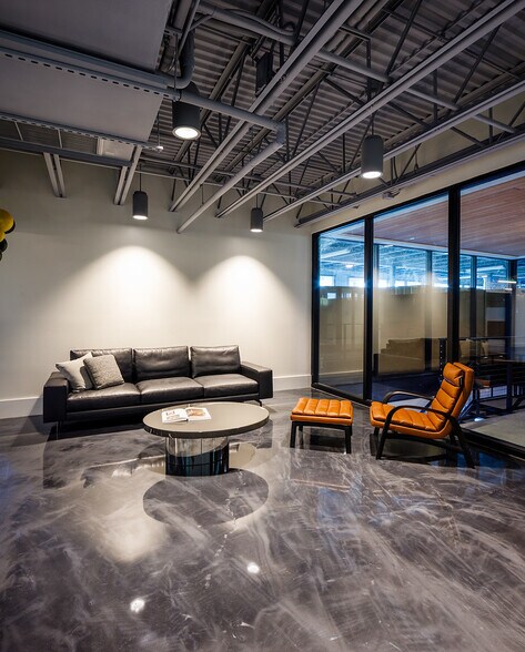 More Photos Of 111 10th St S, Naples Office For Lease