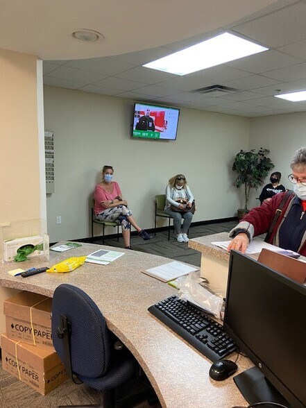More Photos Of 2650 Bahia Vista St, Sarasota Medical For Sale