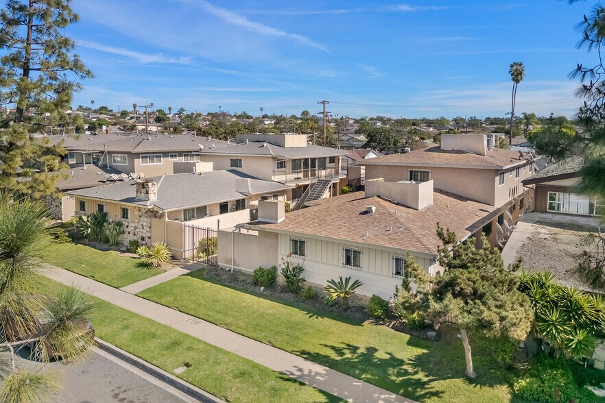 More Photos Of 10634 Crenshaw Blvd, Inglewood Multifamily For Sale