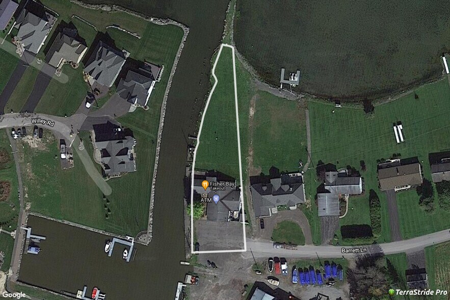 More Photos Of 303 Barrett Ln, Bridgeport Bar For Sale