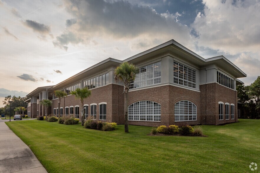 More Photos Of 146 Fairchild St, Charleston Office For Lease