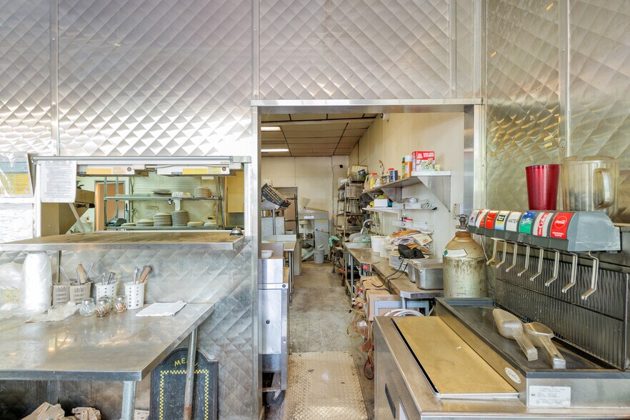 More Photos Of 14960 Main St, Alachua Restaurant For Lease