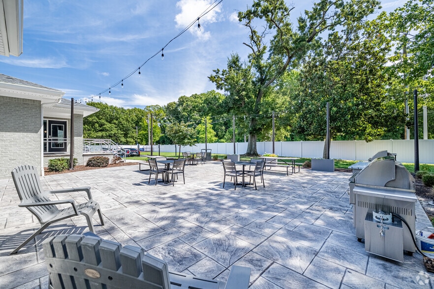 More Photos Of 6139 Edward St, Norfolk Apartments For Sale