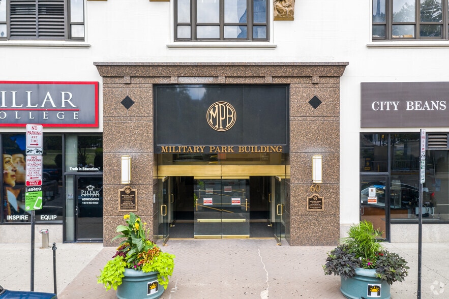 More Photos Of 60 Park Pl, Newark Office For Lease