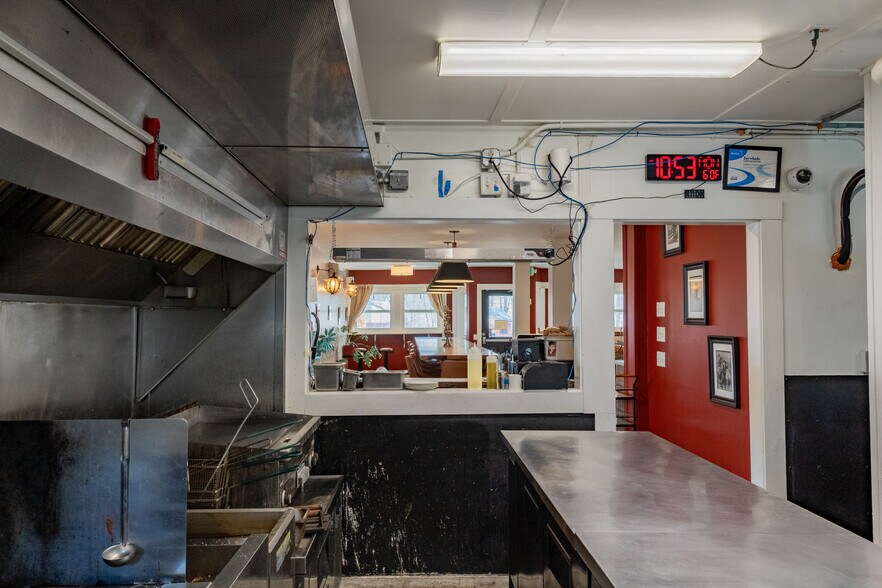 More Photos Of 424 Walnut Hill Rd, North Yarmouth Restaurant For Sale