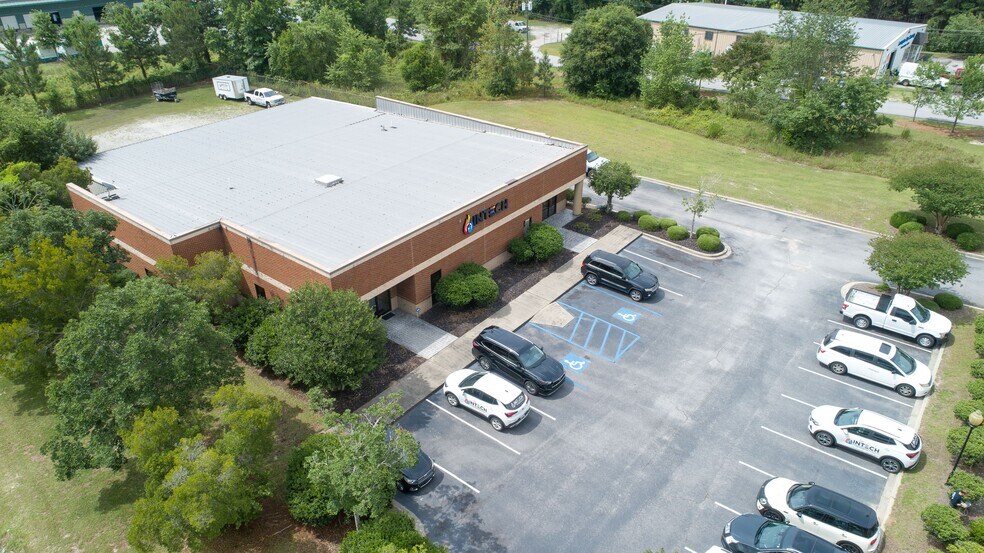 More Photos Of 475 Industrial Dr, Lexington Showroom For Sale