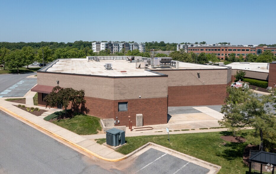 More Photos Of 8029 Corporate Dr, Baltimore Flex For Lease