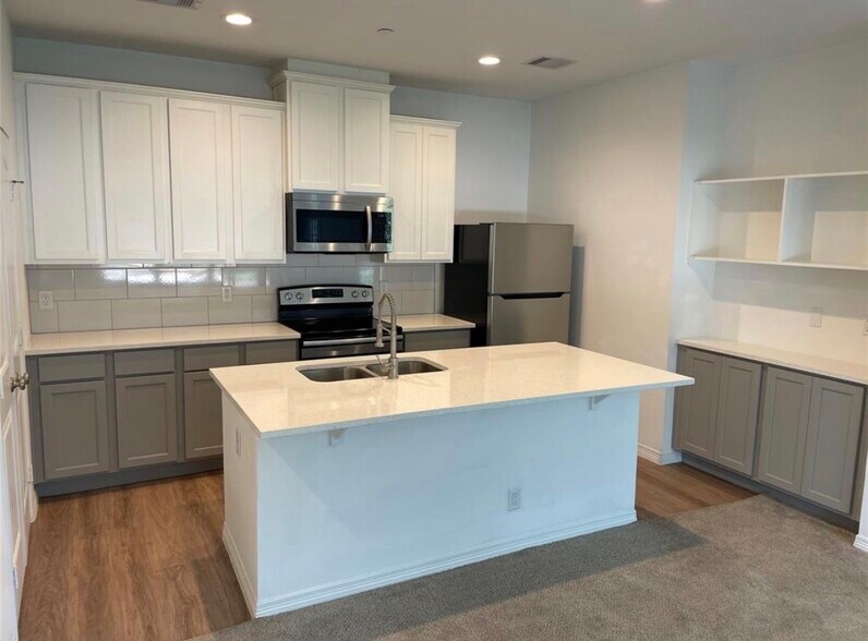 More Photos Of 112 Kelly St, Wharton Apartments For Sale