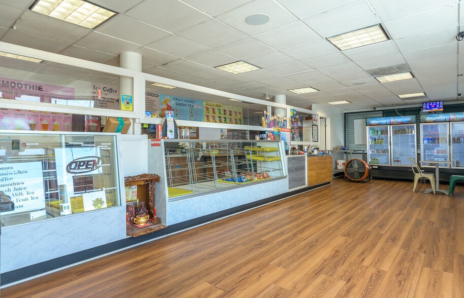 More Photos Of 853 E Manchester Ave, Los Angeles Restaurant For Sale