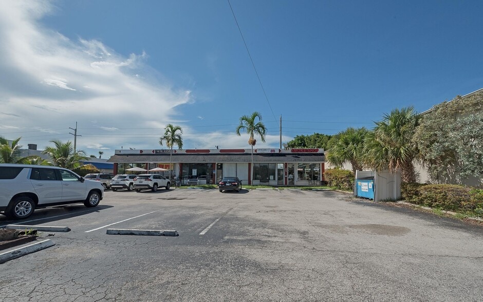 More Photos Of 690-700 E Mcnab Rd, Pompano Beach Freestanding For Sale
