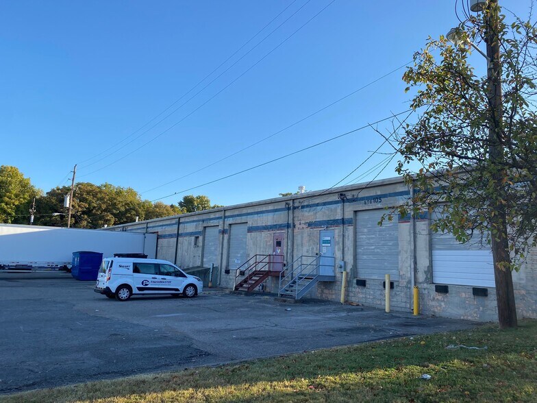 More Photos Of 1100-1120 Elm Hill Pike, Nashville Light Manufacturing For Lease