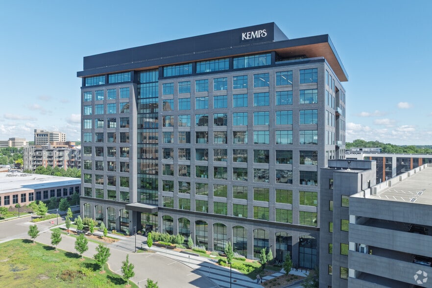 More Photos Of 1601 Utica Ave S, Minneapolis Office For Lease