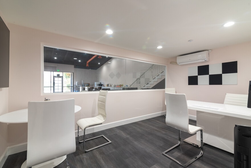 More Photos Of 1921 Carnegie Ave, Santa Ana Industrial For Sale