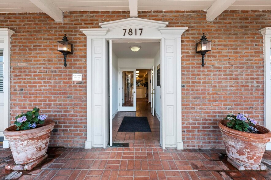 More Photos Of 7817 Herschel Ave, La Jolla Medical For Lease