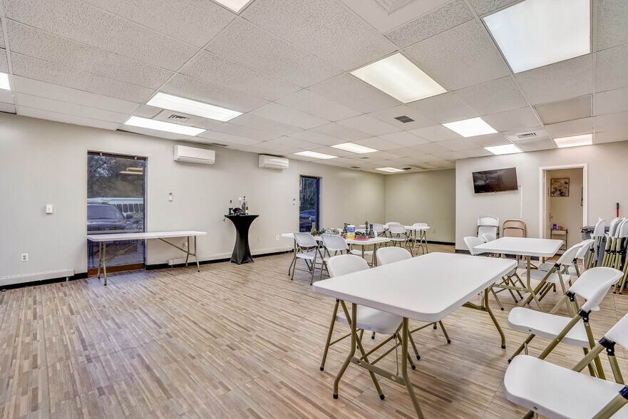 More Photos Of 6314 Windsor Mill Rd, Woodlawn Office For Sale