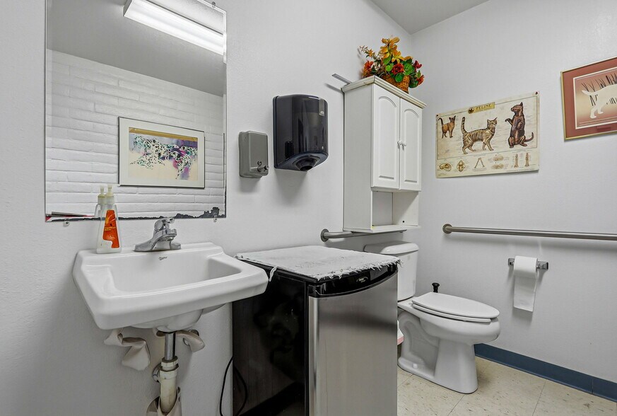 More Photos Of 10050 Mccombs St, El Paso Medical For Sale