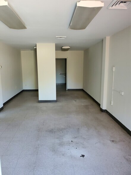 More Photos Of 1825 W Market St, Bethlehem Warehouse For Sale