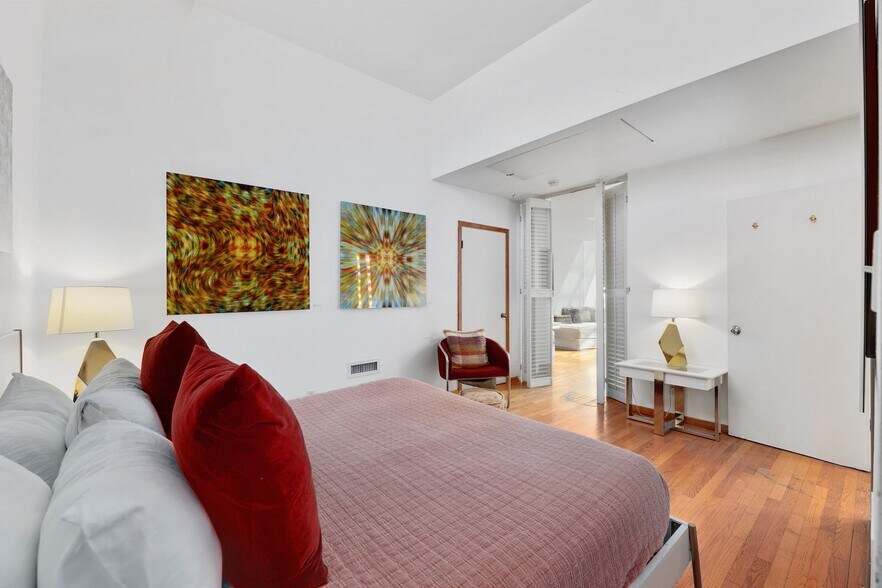 More Photos Of 410 E 6th St, Austin Loft Creative Space For Lease