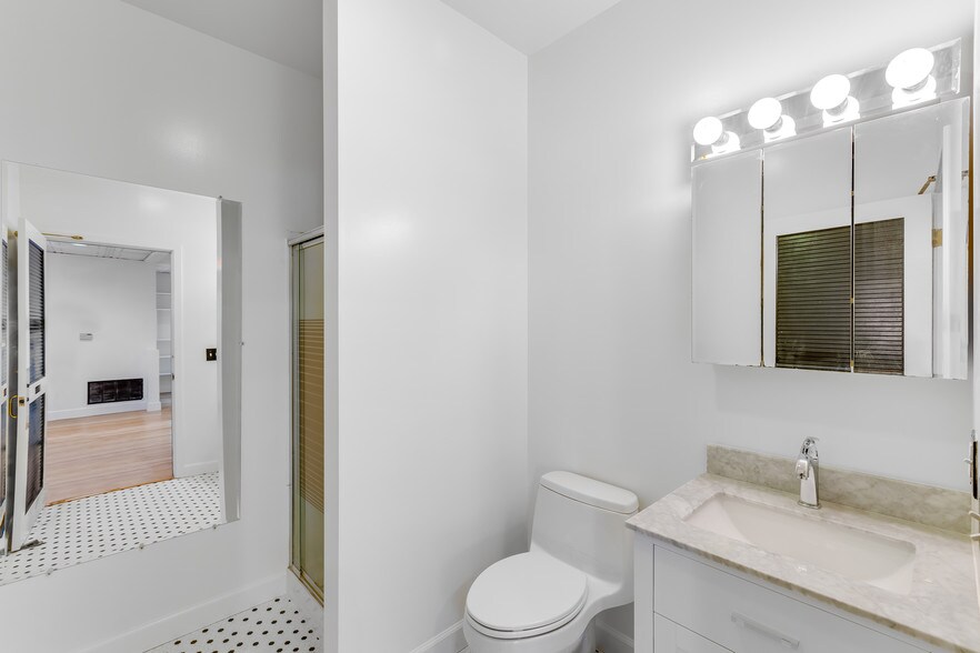 More Photos Of 3415 Cesar Chavez, San Francisco Medical For Sale