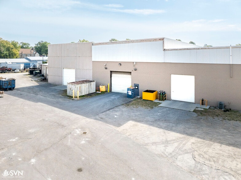 More Photos Of 1101-1115 Delaware Ave, Lexington Warehouse For Lease