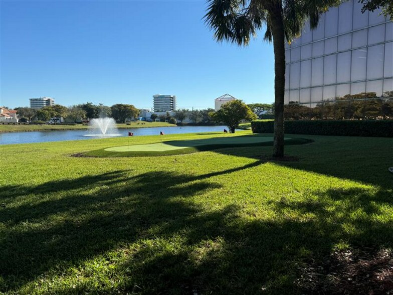 More Photos Of 580 Village Blvd, West Palm Beach Medical For Lease