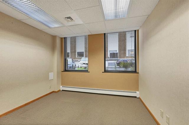 More Photos Of 414 E Walnut St, Green Bay Office For Sale