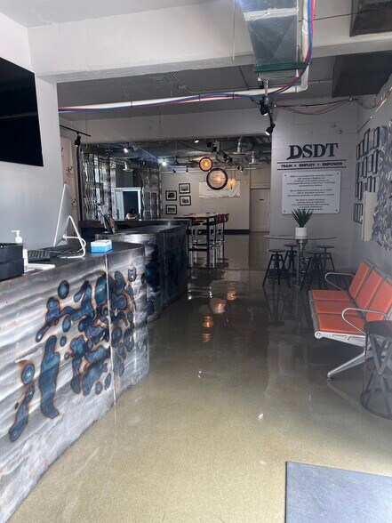 More Photos Of 1759 20th St, Detroit Office For Sale