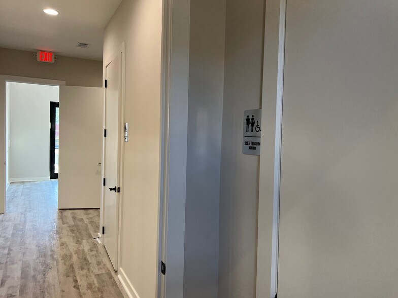 More Photos Of 1740 Grassland Pky, Alpharetta Office For Sale