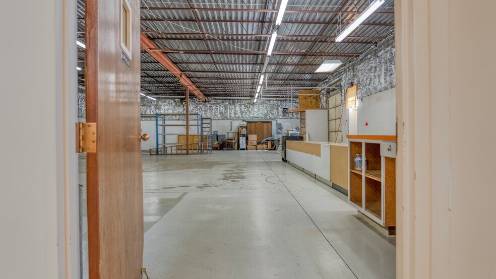 More Photos Of 2737 W 2nd Ave, Denver Warehouse For Sale