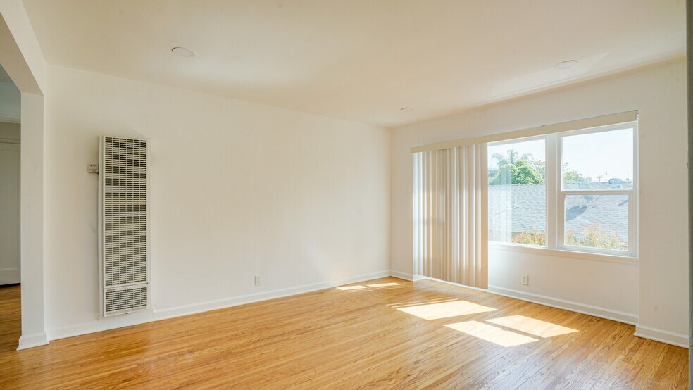 More Photos Of 331 W Windsor Rd, Glendale Apartments For Sale