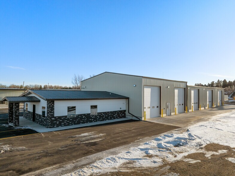 More Photos Of 3050 Highway 52 South, Minot Flex For Lease